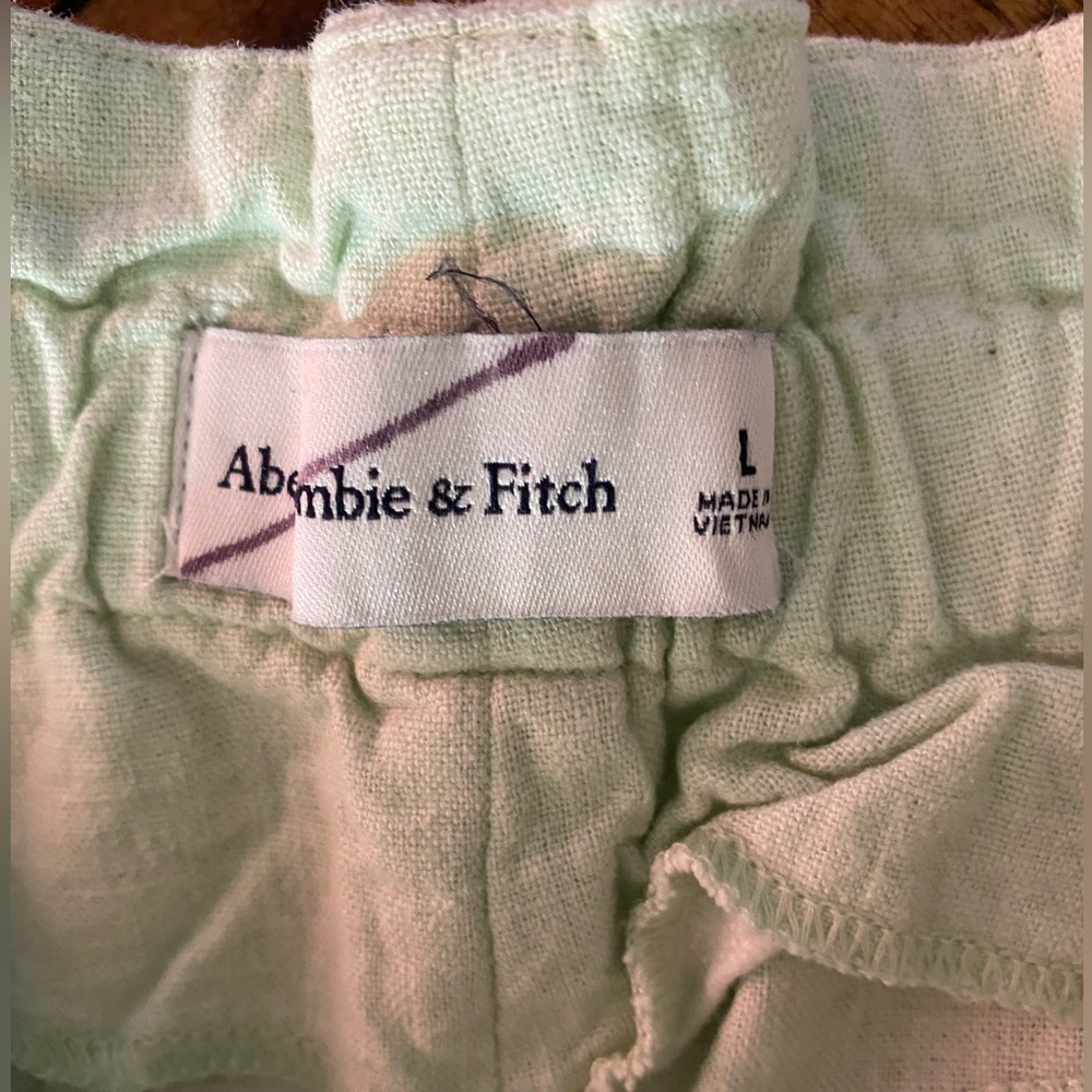 Abercrombie & Fitch High Waist Light Green Shorts - Picture 4 of 7